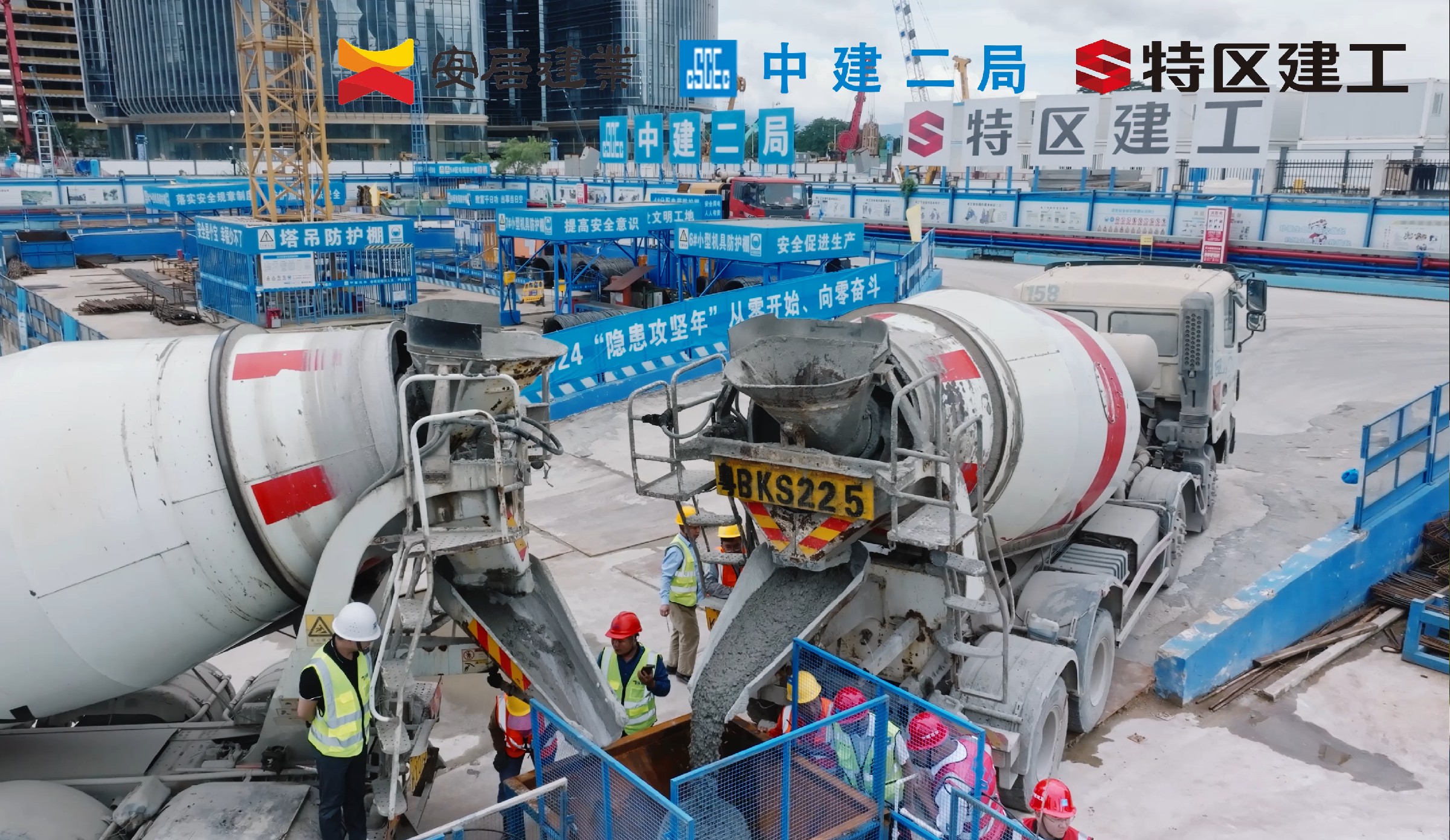 圖片5深圳灣超級總部基地B塔項目國內(nèi)最深民用建筑基坑澆筑施工.jpg 圖片5深圳灣超級總部基地B塔項目國內(nèi)最深民用建筑基坑澆筑施工.jpg