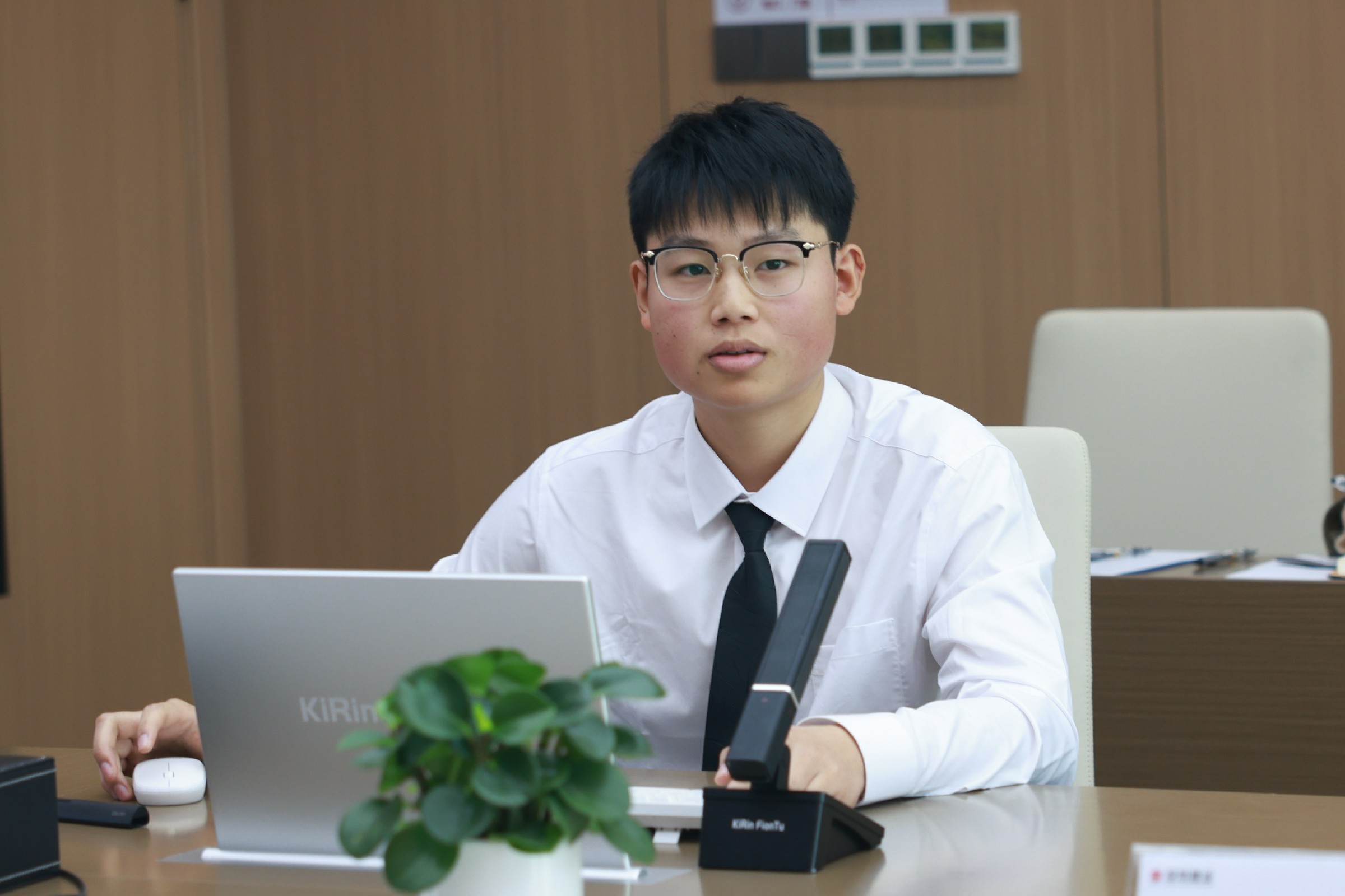 百鴿籠項(xiàng)目見(jiàn)習(xí)商務(wù)工程師蔣杰.jpg 百鴿籠項(xiàng)目見(jiàn)習(xí)商務(wù)工程師蔣杰.jpg