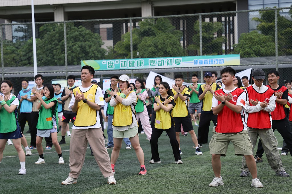 八段錦 (2).jpg 八段錦 (2).jpg